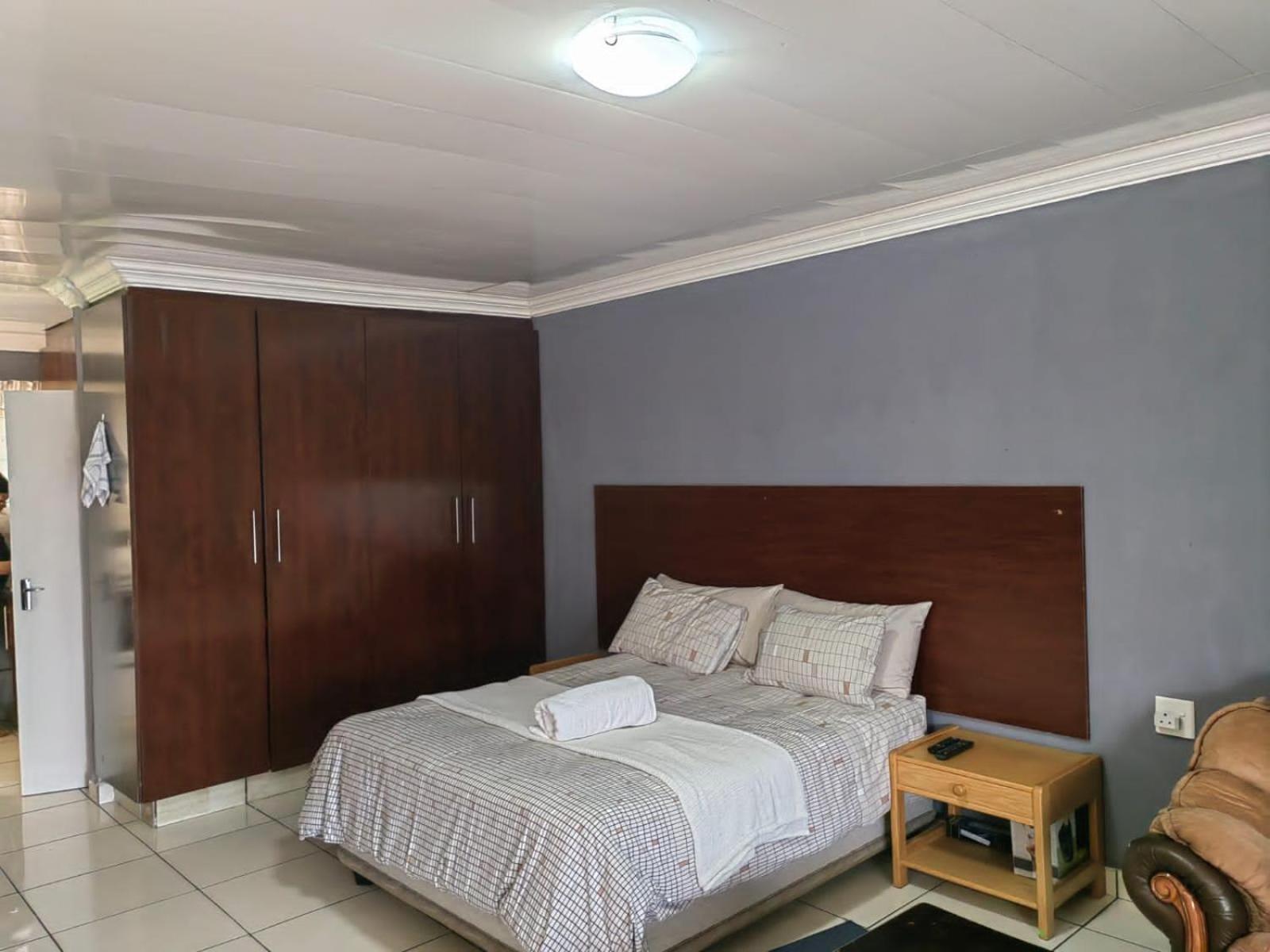 Sibahlenomhlambi Guesthouse Springs  Kamer foto