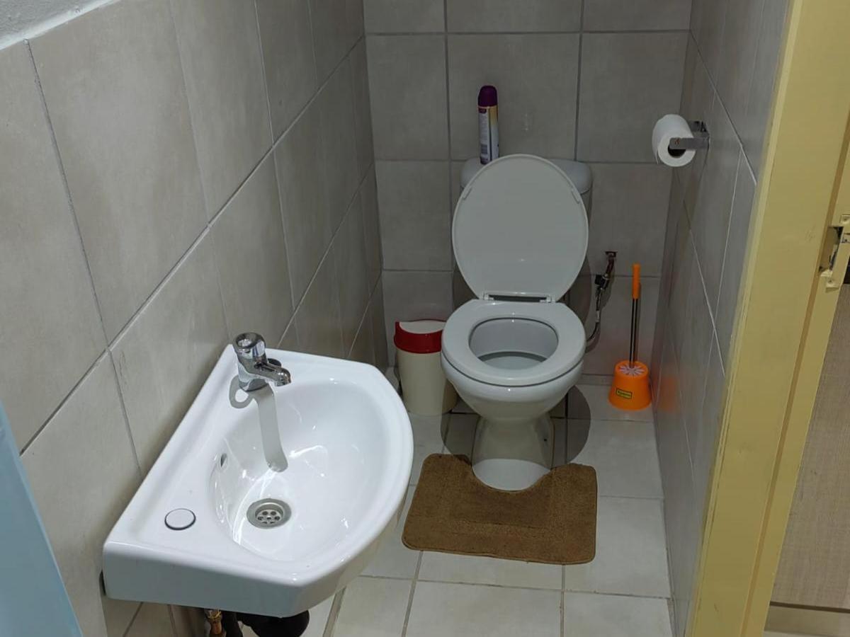 Sibahlenomhlambi Guesthouse Springs  Kamer foto