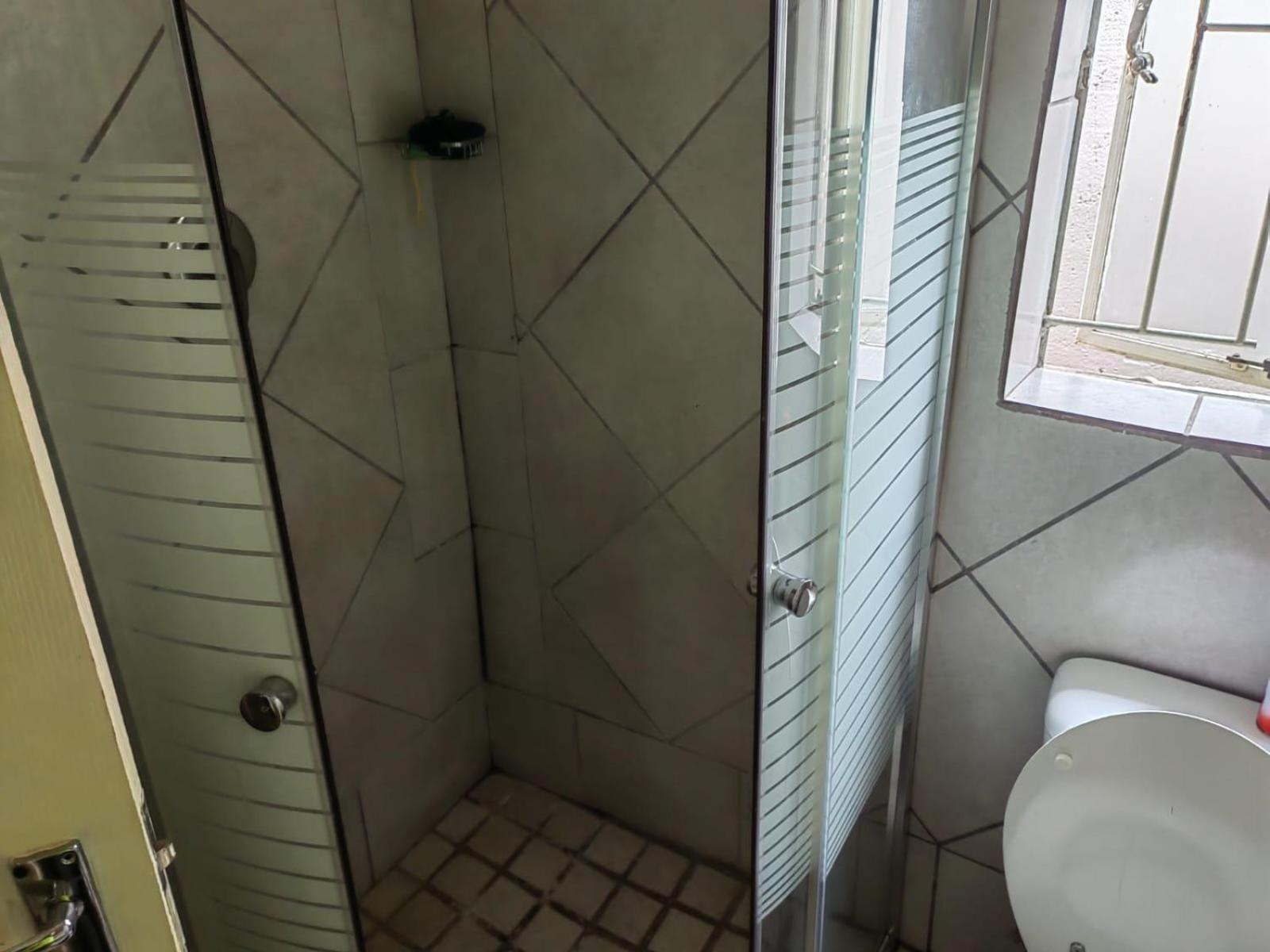 Sibahlenomhlambi Guesthouse Springs  Kamer foto